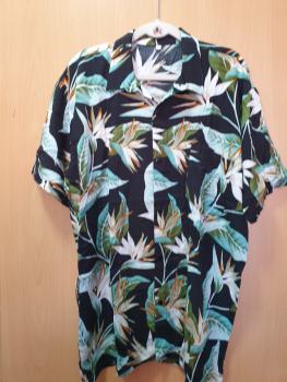 Summer Shirt - Black with leaf pattern